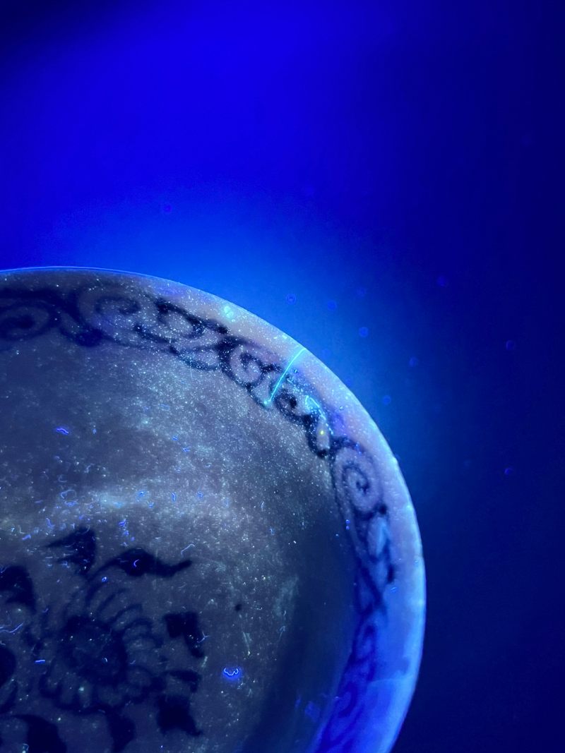 明万历  青花“胡人献宝”图盘 - 图19