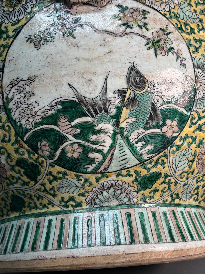 清光绪  素三彩花卉开光花鸟纹铺首缸 - 图16