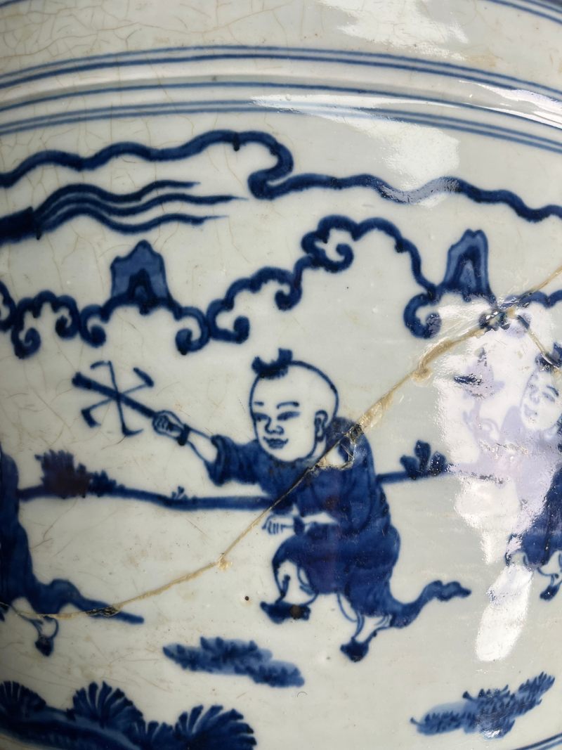 明嘉靖  青花 " 十六子闹春 " 图大缸 - 图7