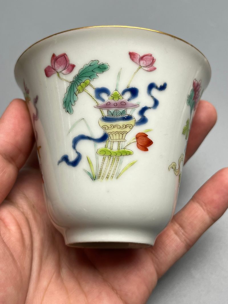 清道光  粉彩花卉八吉祥纹盖杯 - 图8