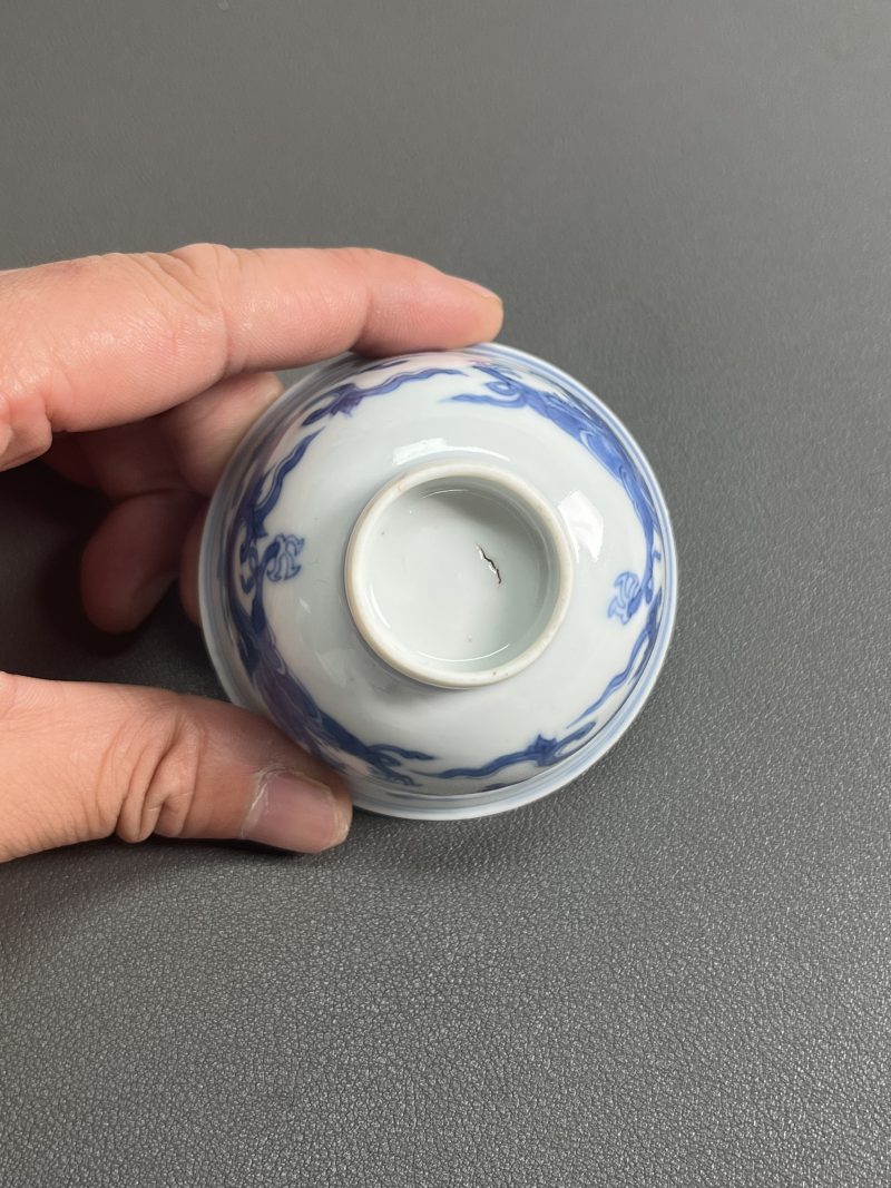 清康熙 仿成窑青花夔龙纹小杯 - 图12