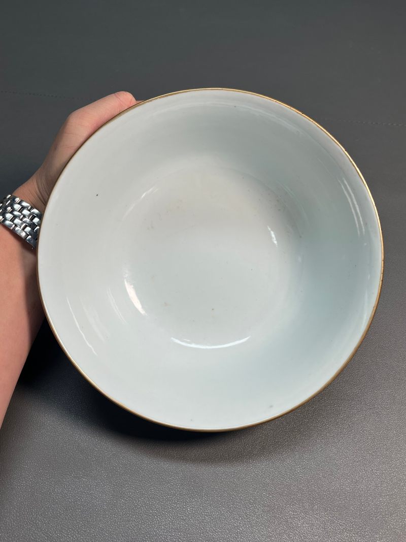 清乾隆  蓝料矾红印章“海阳八景”图碗 - 图8