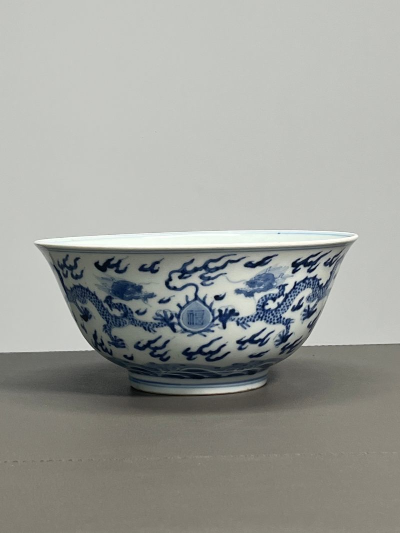 清康熙  青花“双龙捧福寿”纹大碗 - 图2