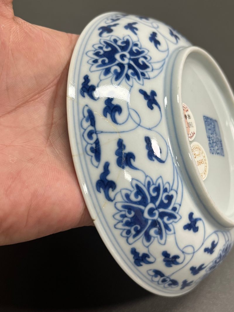 清道光 青花缠枝莲纹盘 - 图11