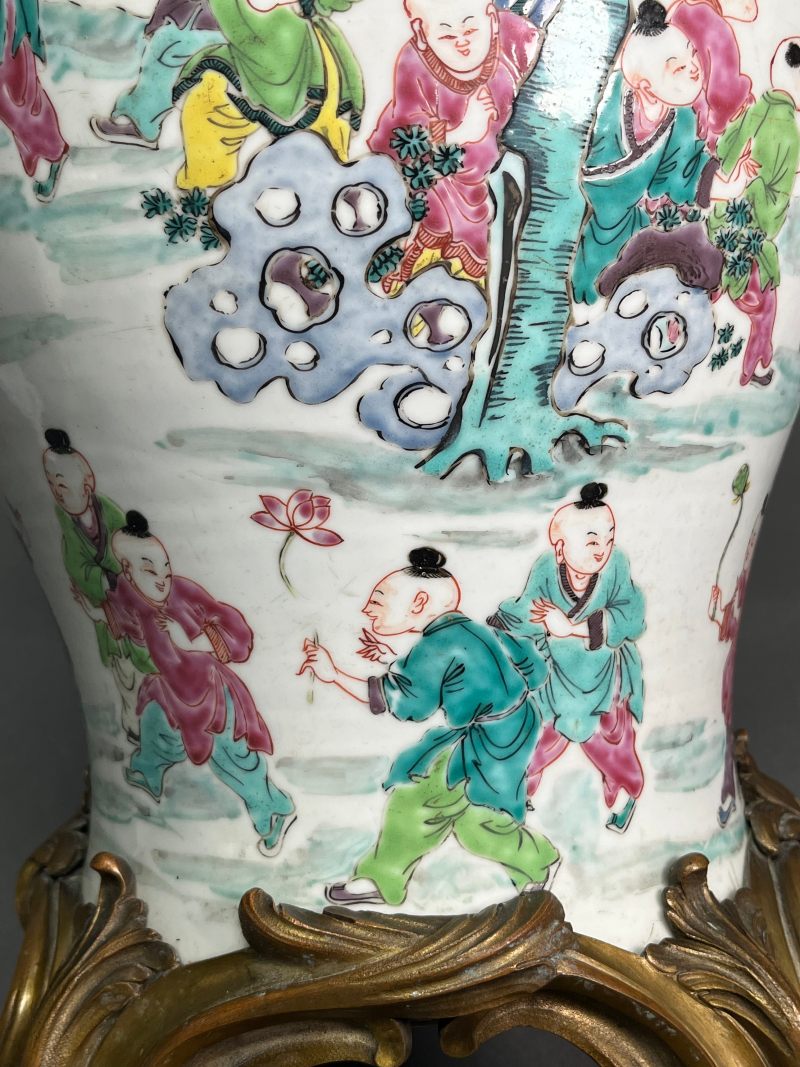 清雍正  粉彩“百子嬉春”图大罐 - 图6