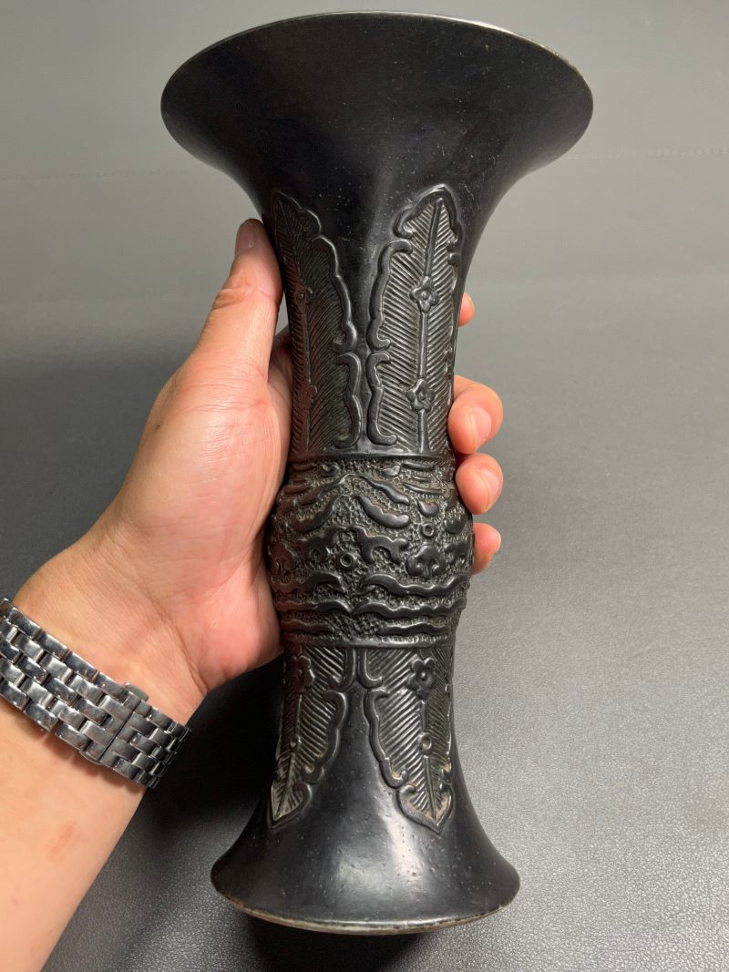 清乾隆  仿古铜釉兽面纹花觚 - 图7