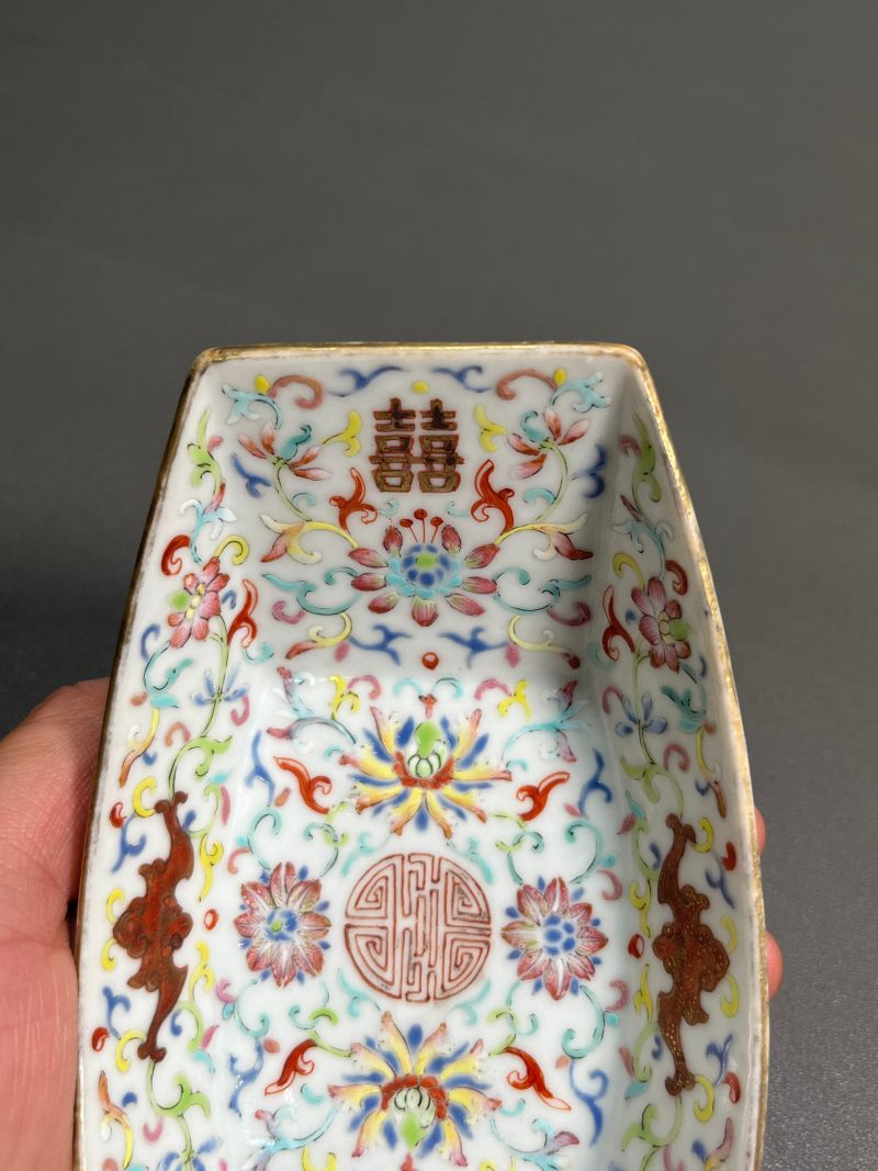 清嘉庆  粉彩洪福喜庆绵长纹茶船 - 图6