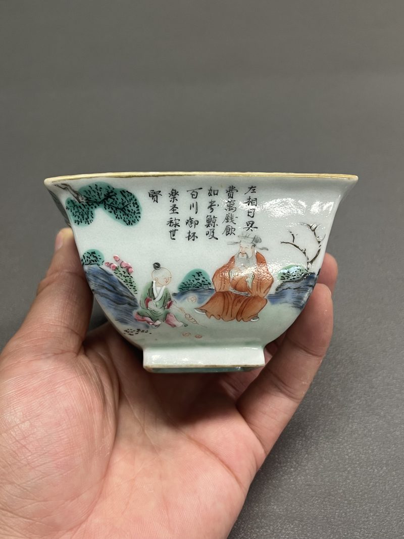 清乾隆  粉彩人物诗文四方盖杯 - 图3