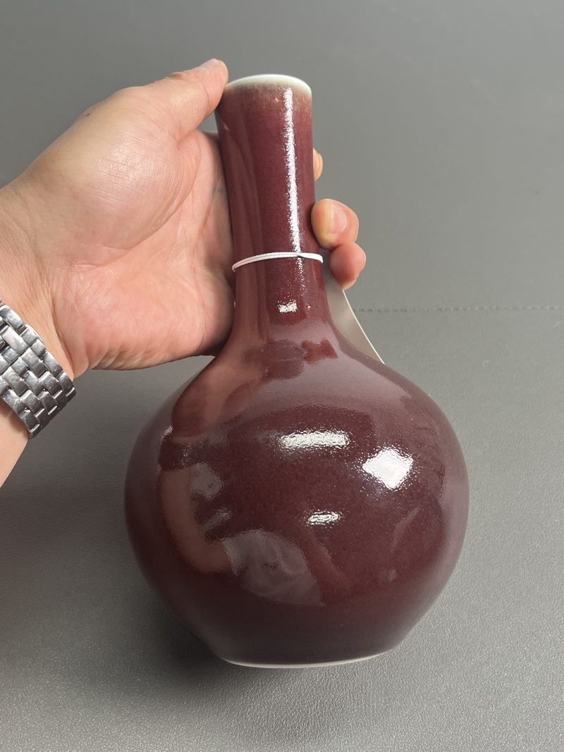 清乾隆 霁红釉天球瓶 - 图6