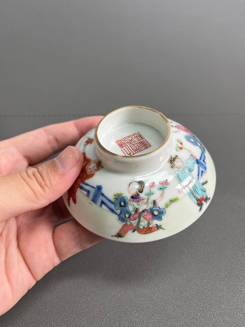 清道光  粉彩“十二花神”图盖碗 - 图14