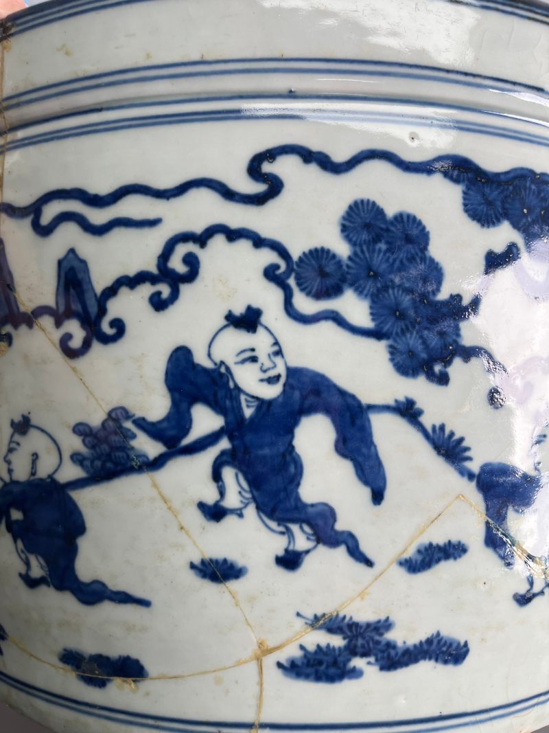 明嘉靖  青花 " 十六子闹春 " 图大缸 - 图10