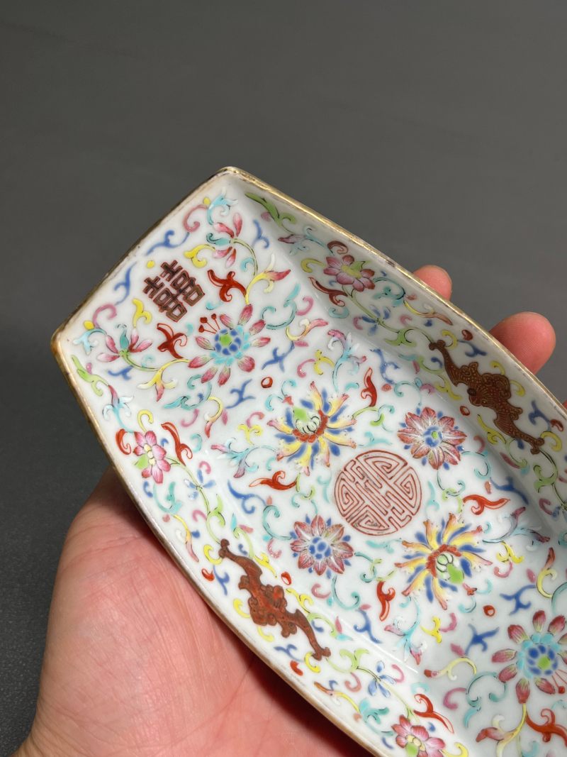 清嘉庆  粉彩洪福喜庆绵长纹茶船 - 图8
