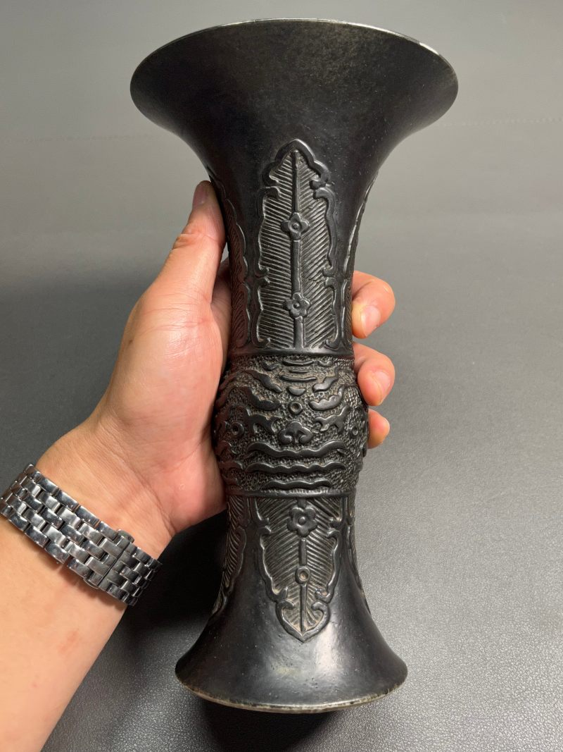 清乾隆  仿古铜釉兽面纹花觚 - 图9