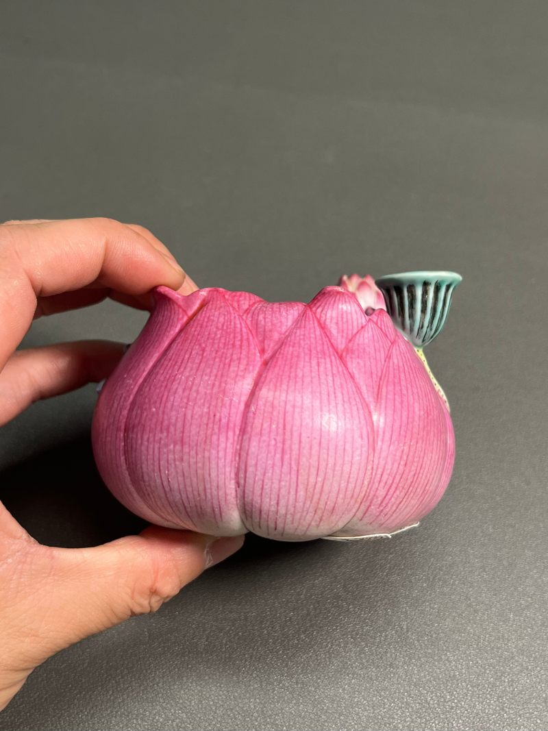 清乾隆  粉彩荷花形水盂 - 图8