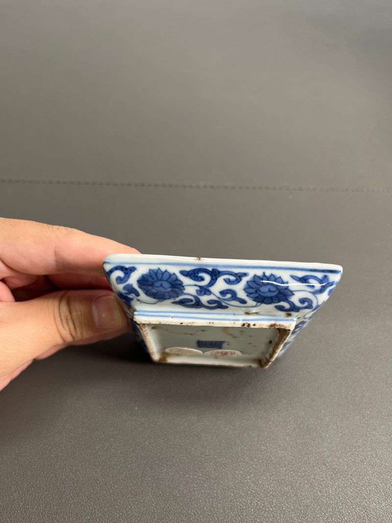 明万历  青花开光花鸟纹四方小碟（一对） - 图10