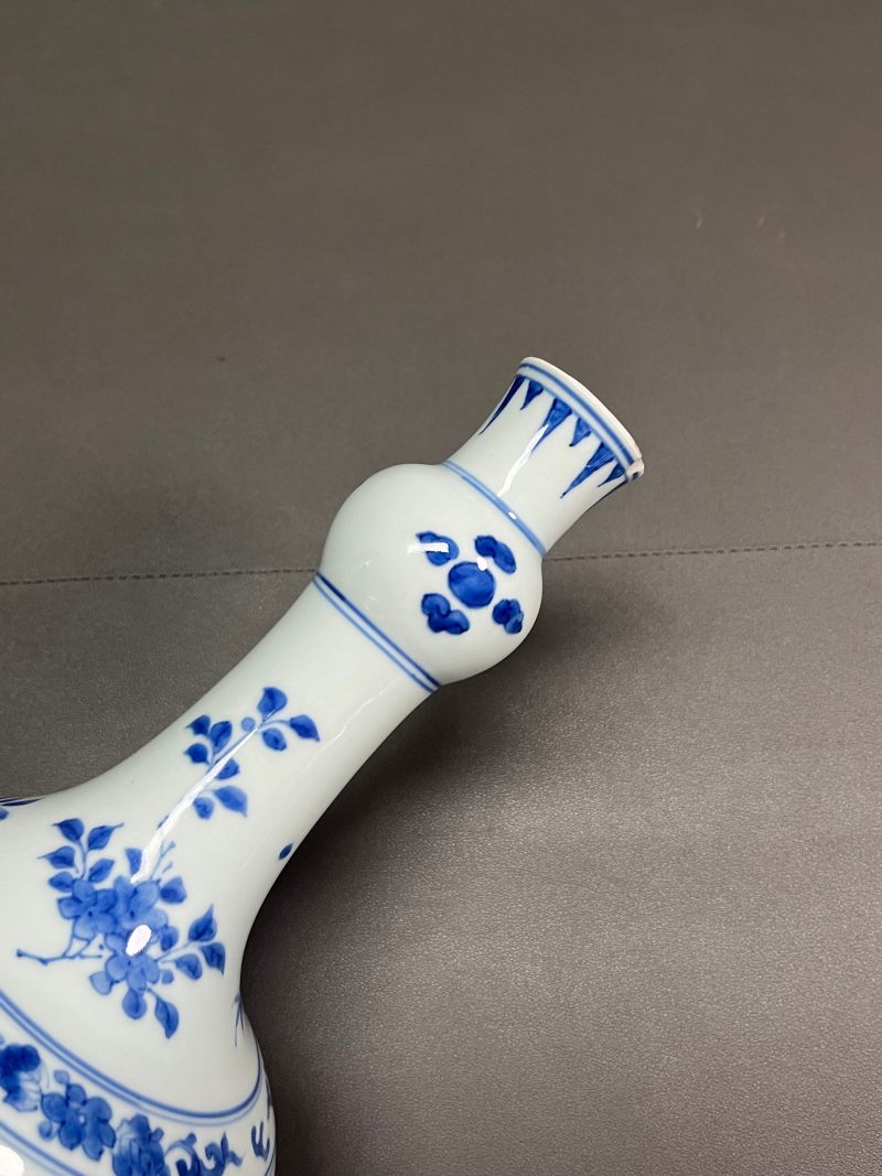 明崇祯 青花花鸟图瓶 - 图11