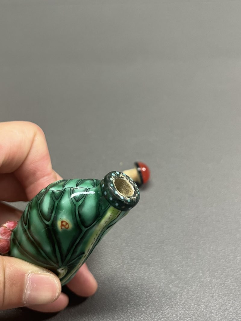 清  仿生荷叶莲花鼻烟壶 - 图12