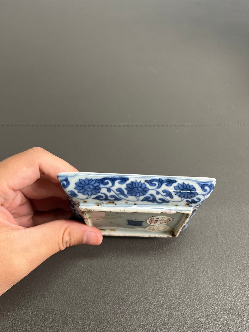 明万历  青花开光花鸟纹四方小碟（一对） - 图11
