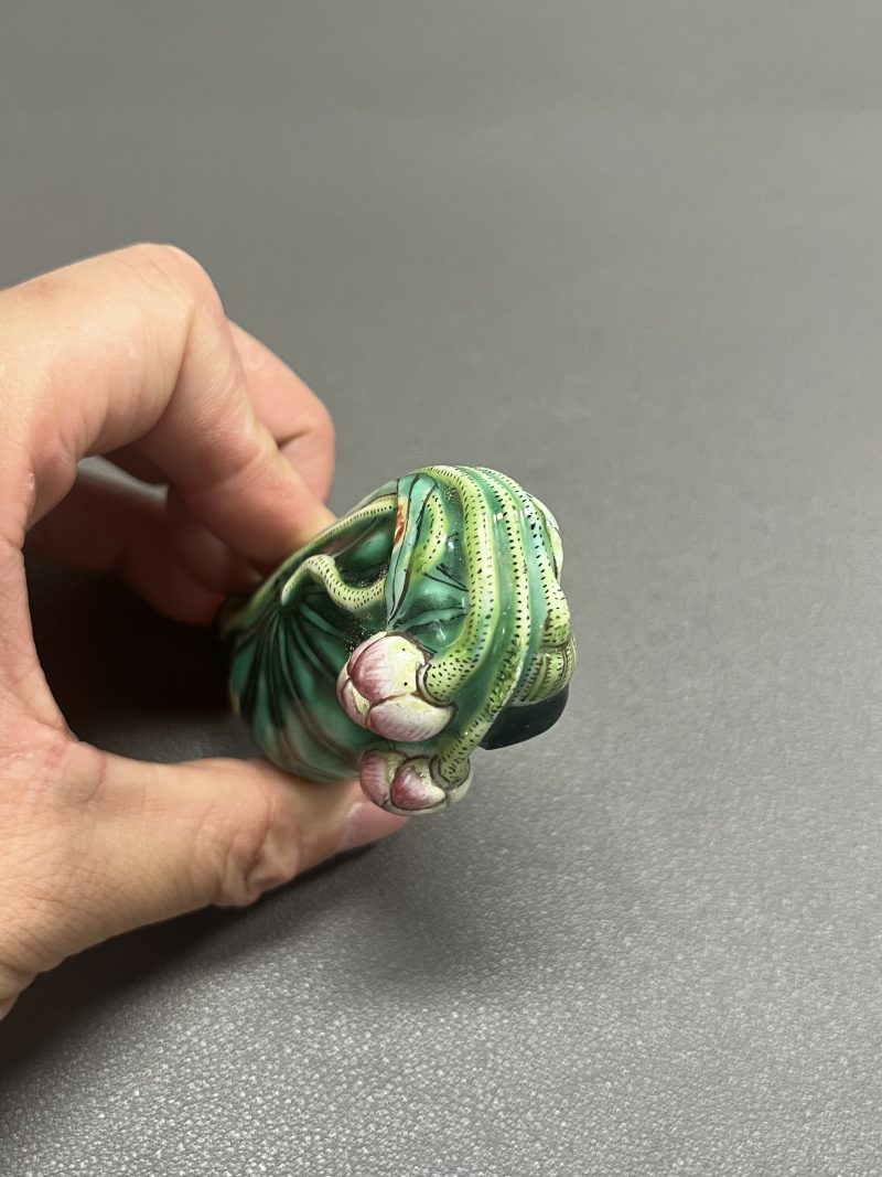 清  仿生荷叶莲花鼻烟壶 - 图13