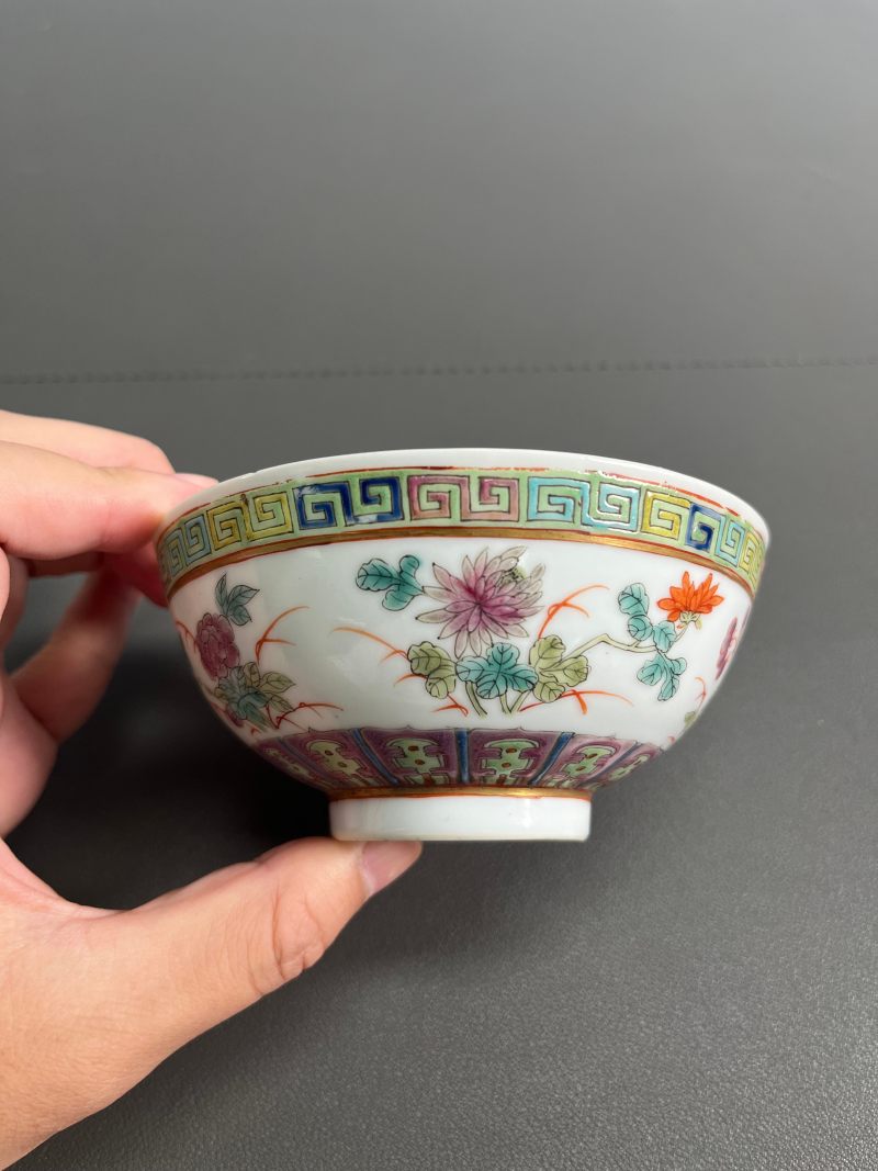 清光绪  粉彩折枝花卉纹碗 - 图4