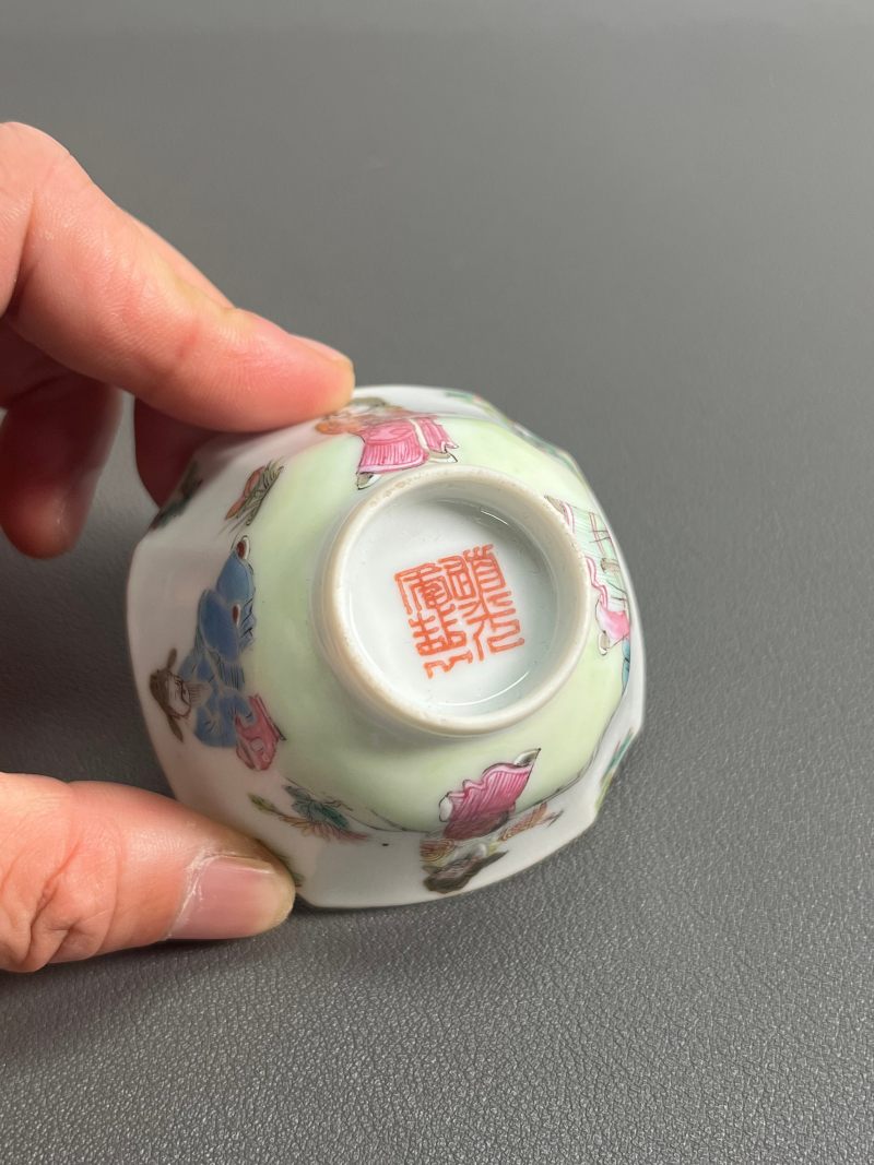 清道光  粉彩“四爱”图倭角杯 - 图15