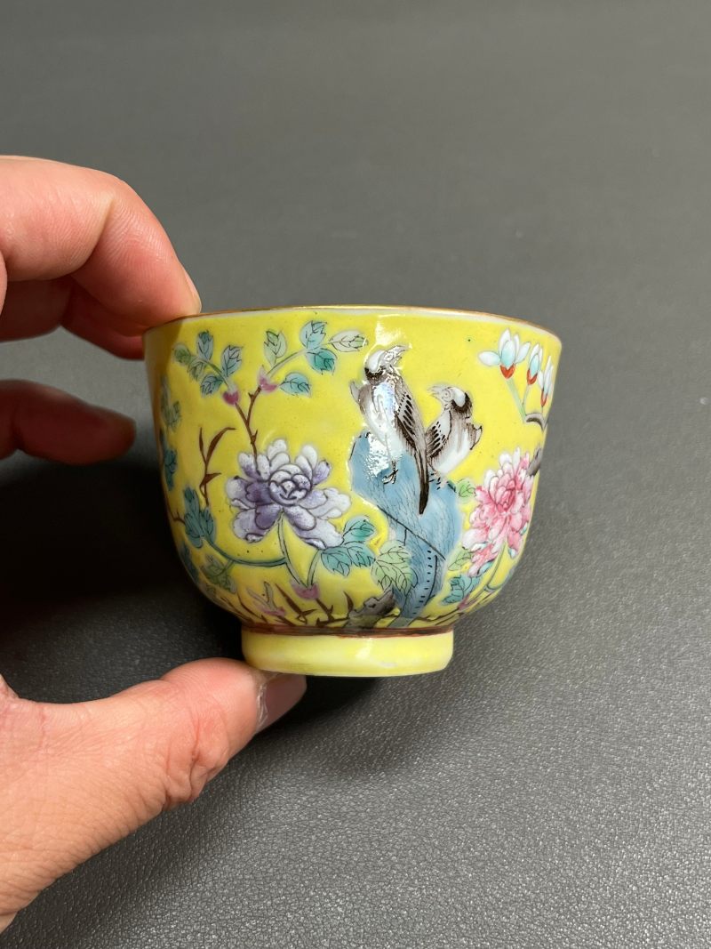 清光绪  黄地粉彩花鸟纹杯 - 图5