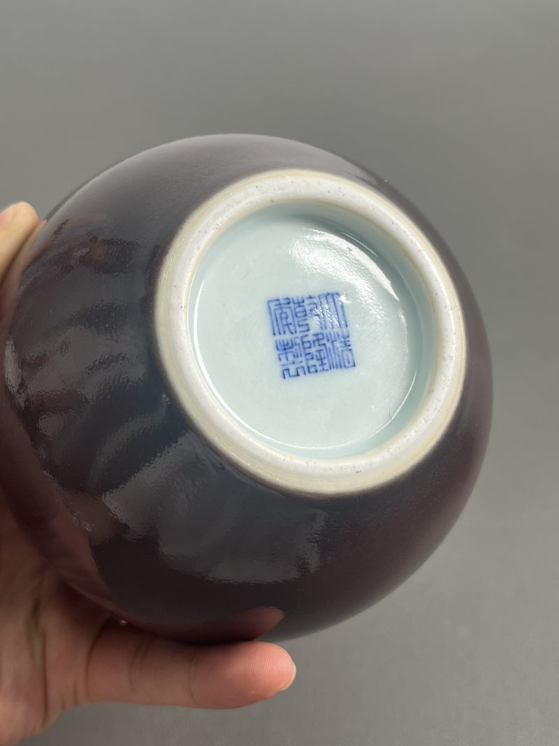 清乾隆 霁红釉天球瓶 - 图12