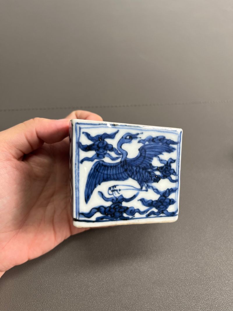 明万历  “督理府”款青花八宝云鹤纹蛐蛐罐（一对） - 图6