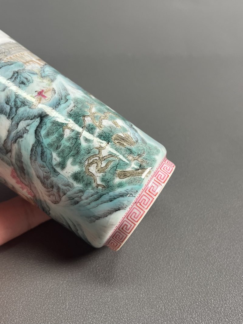 民国  粉彩“瑶台仙境”图瓶 - 图11