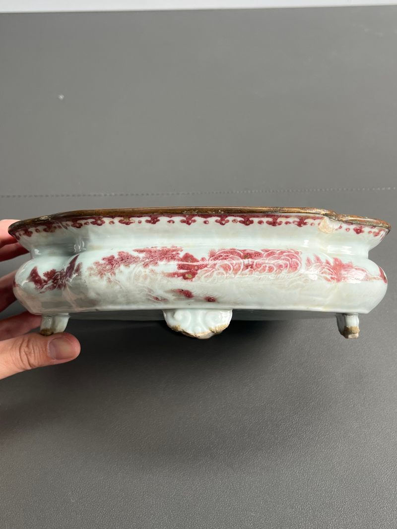 清咸丰  釉里红山水图花盆 - 图3