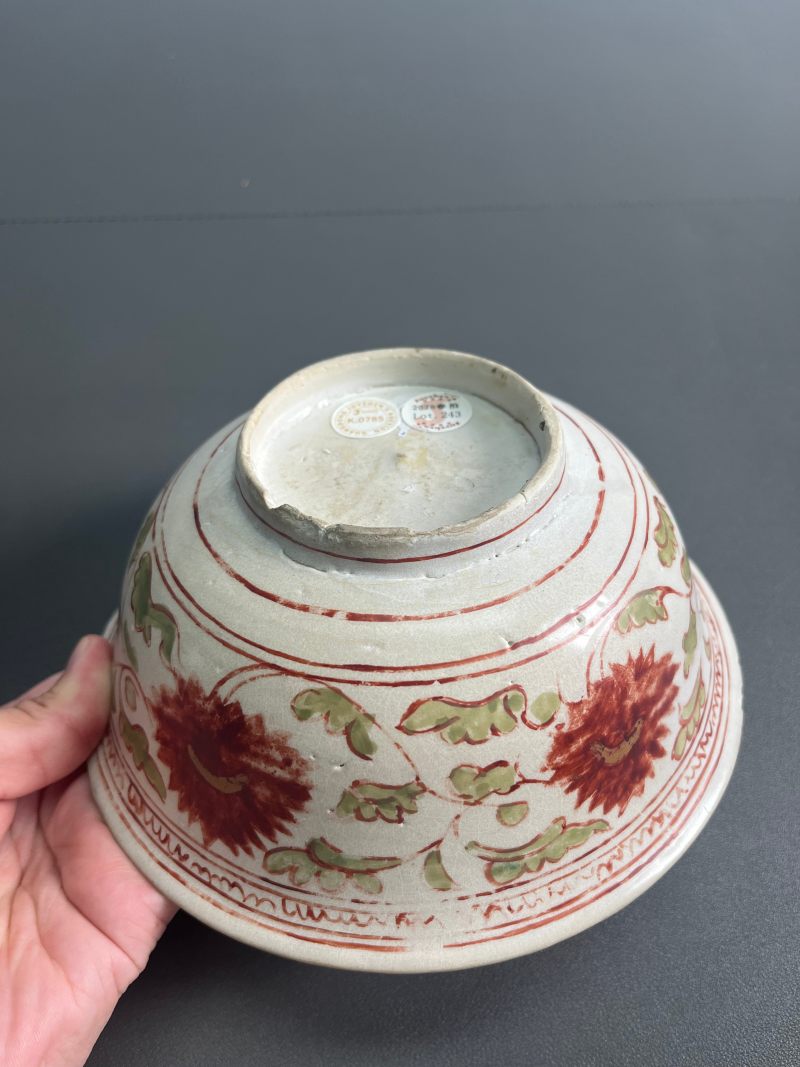 明中期  红绿彩花卉纹碗 - 图11
