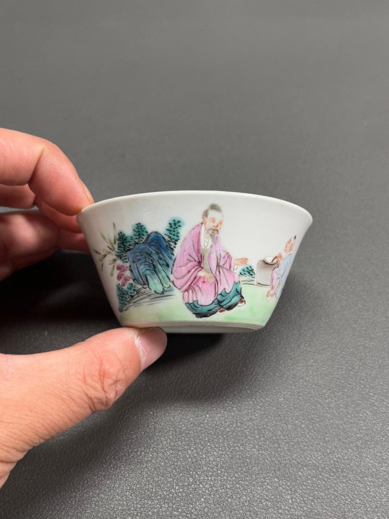 清雍正  粉彩人物故事图马蹄杯 - 图3