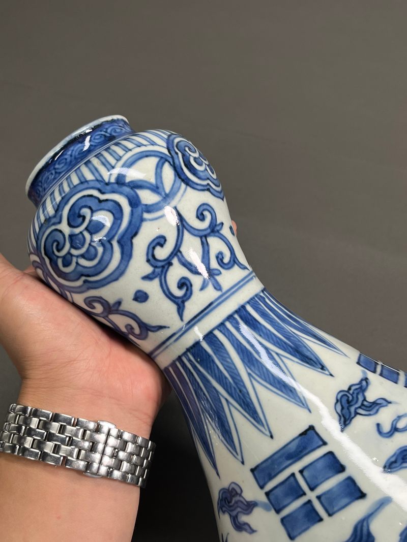 明万历  青花八卦云鹤纹蒜头瓶 - 图10