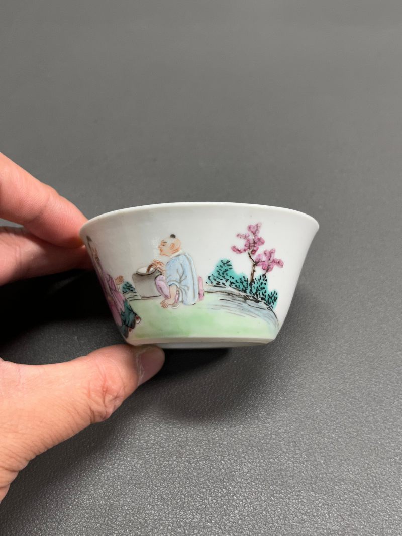清雍正  粉彩人物故事图马蹄杯 - 图4