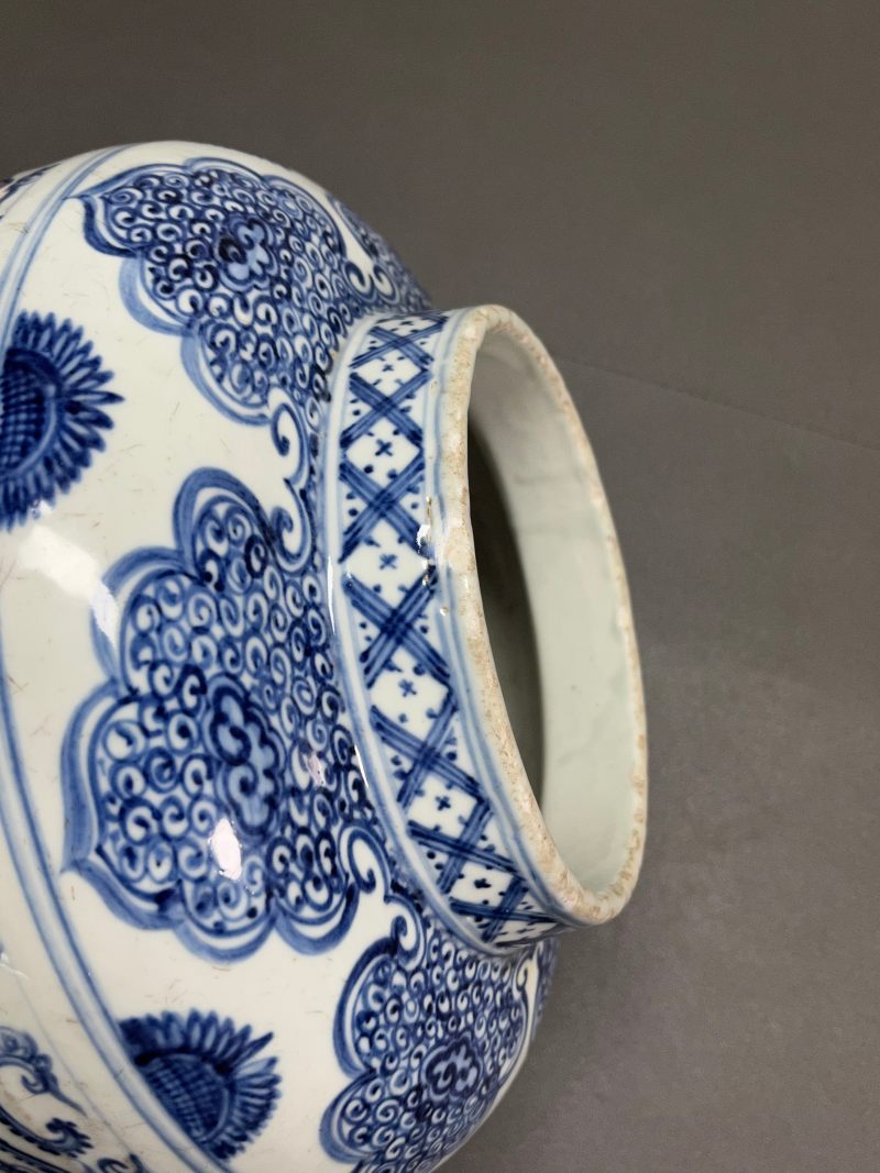 明中期  青花凤穿花纹罐 - 图10