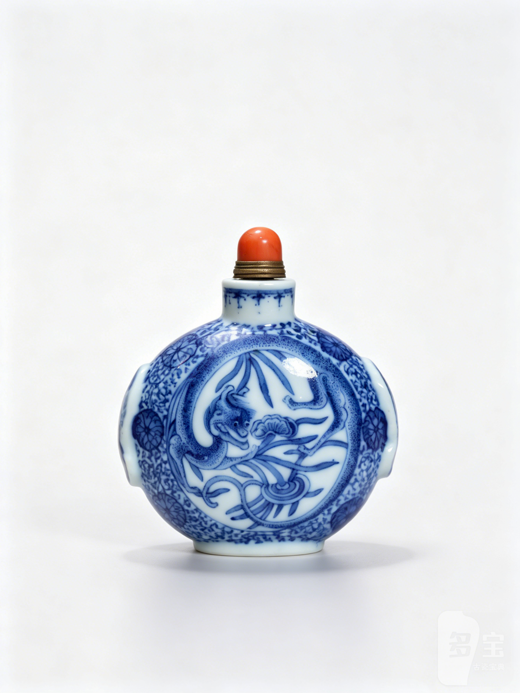 清晚期青花草花龙纹鼻烟壶-多宝古瓷宝典