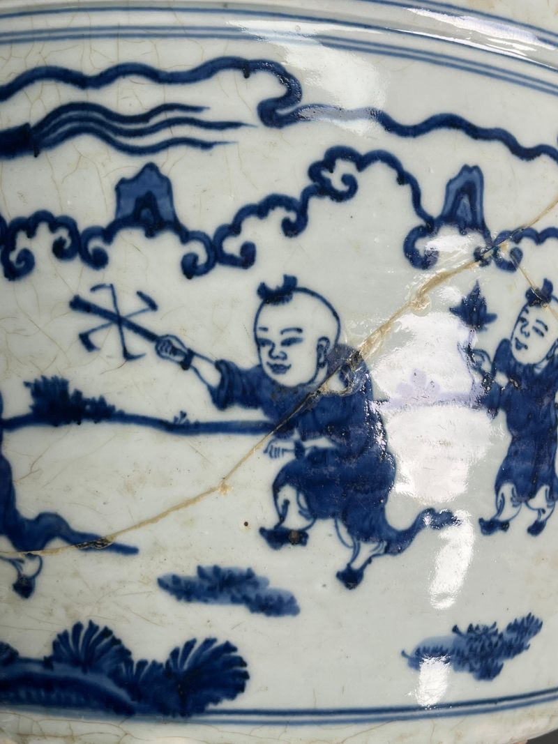 明嘉靖  青花 " 十六子闹春 " 图大缸 - 图19