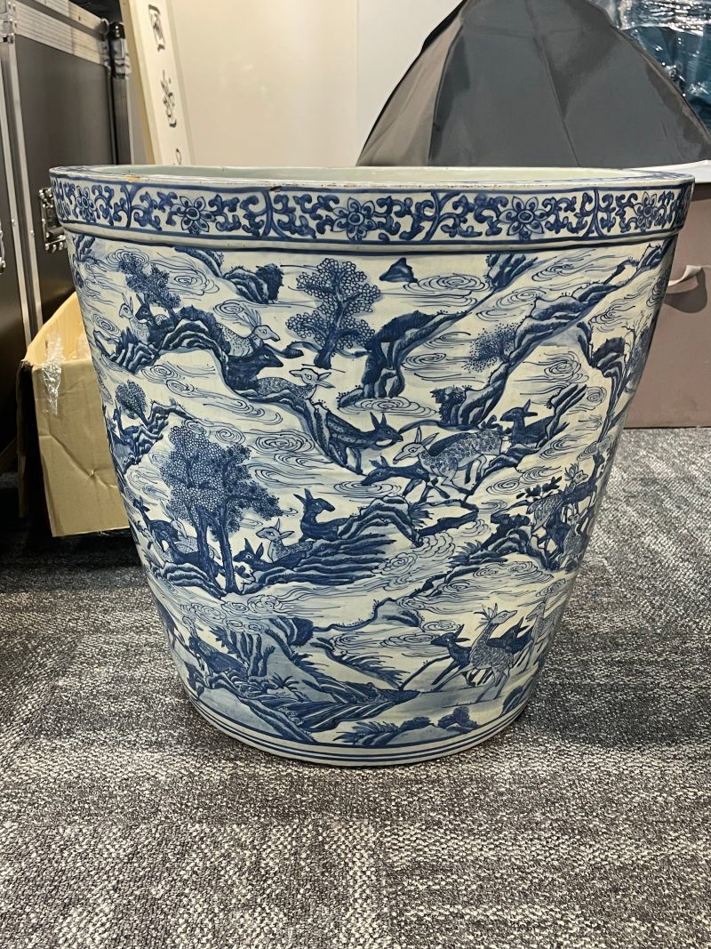 明万历  青花“受天百禄”百鹿图大缸 - 图6