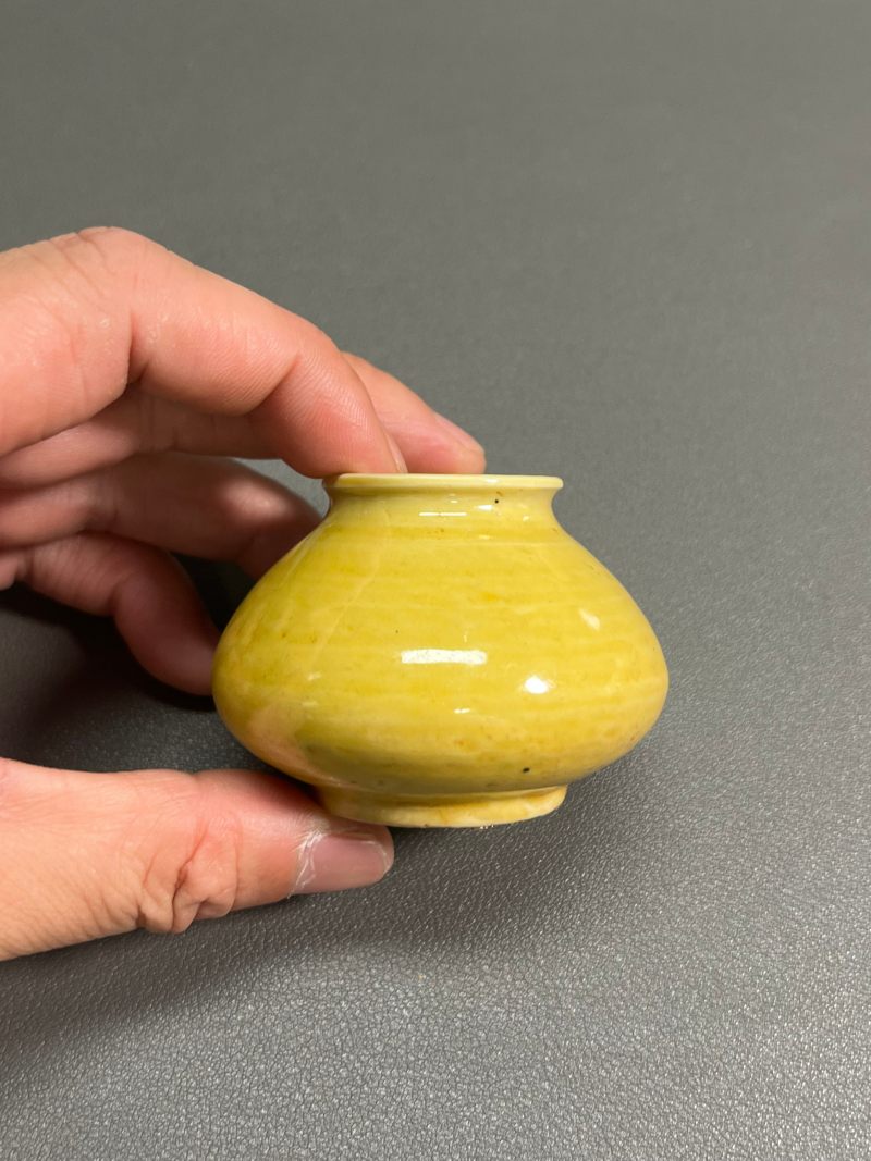 清康熙 黄釉水盂（带木座） - 图5