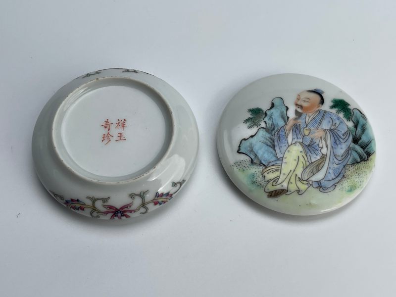 民国  粉彩高仕图印盒 - 图3