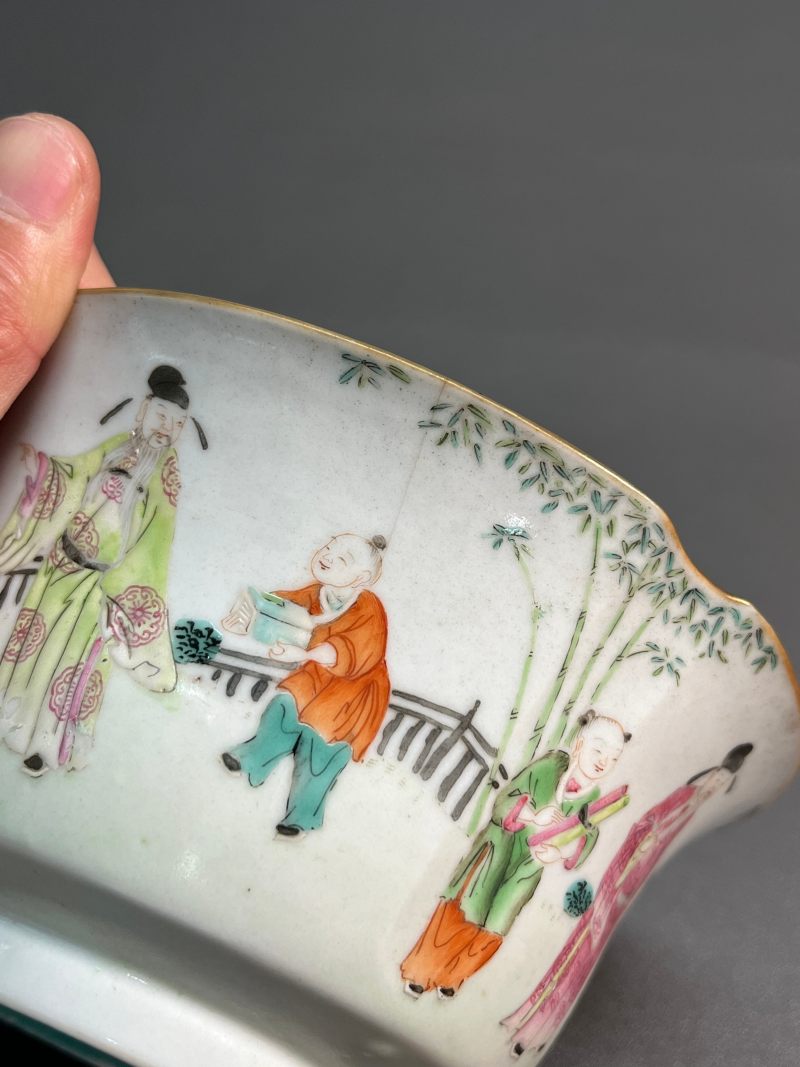 清道光  粉彩人物倭角碗 - 图10