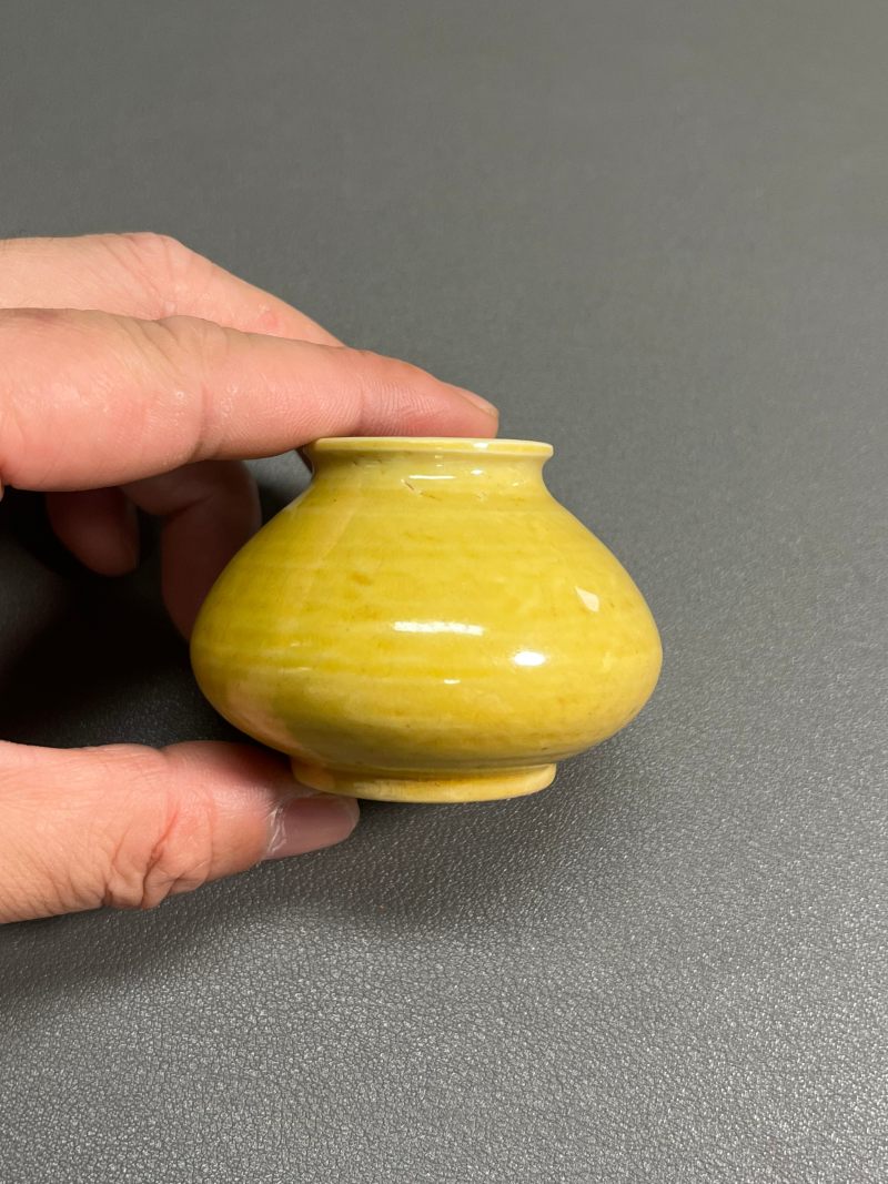 清康熙 黄釉水盂（带木座） - 图6