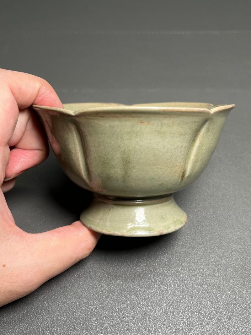 明或明以前  青釉花口高足杯 - 图8