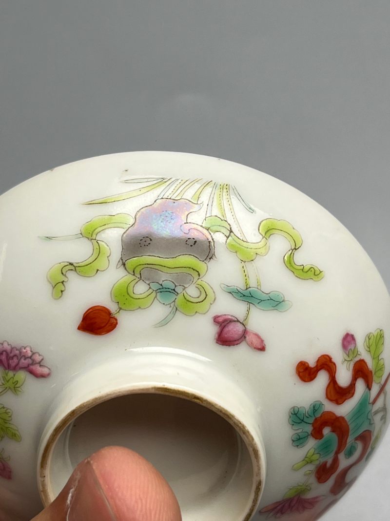 清道光  粉彩花卉八吉祥纹盖杯 - 图23