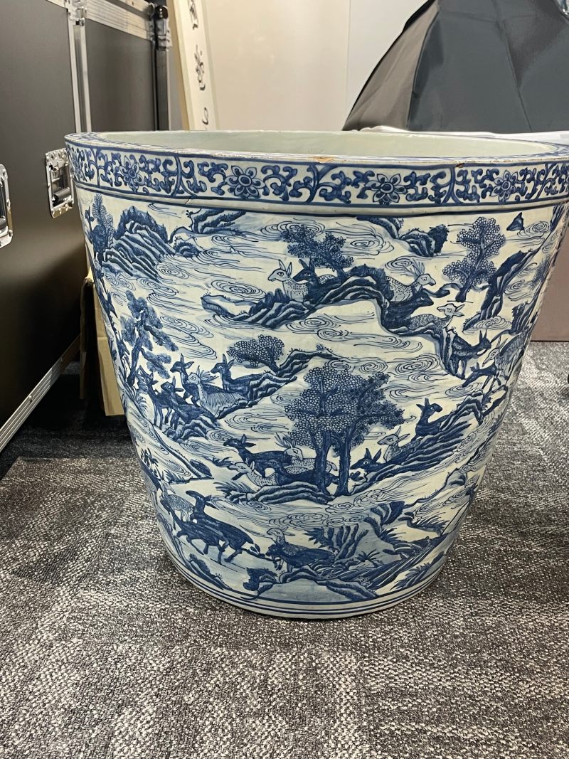 明万历  青花“受天百禄”百鹿图大缸 - 图8