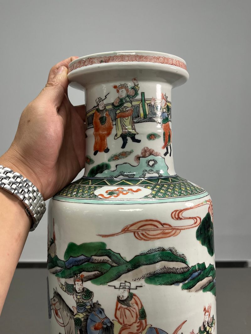 清晚期  五彩人物图棒槌瓶 - 图4