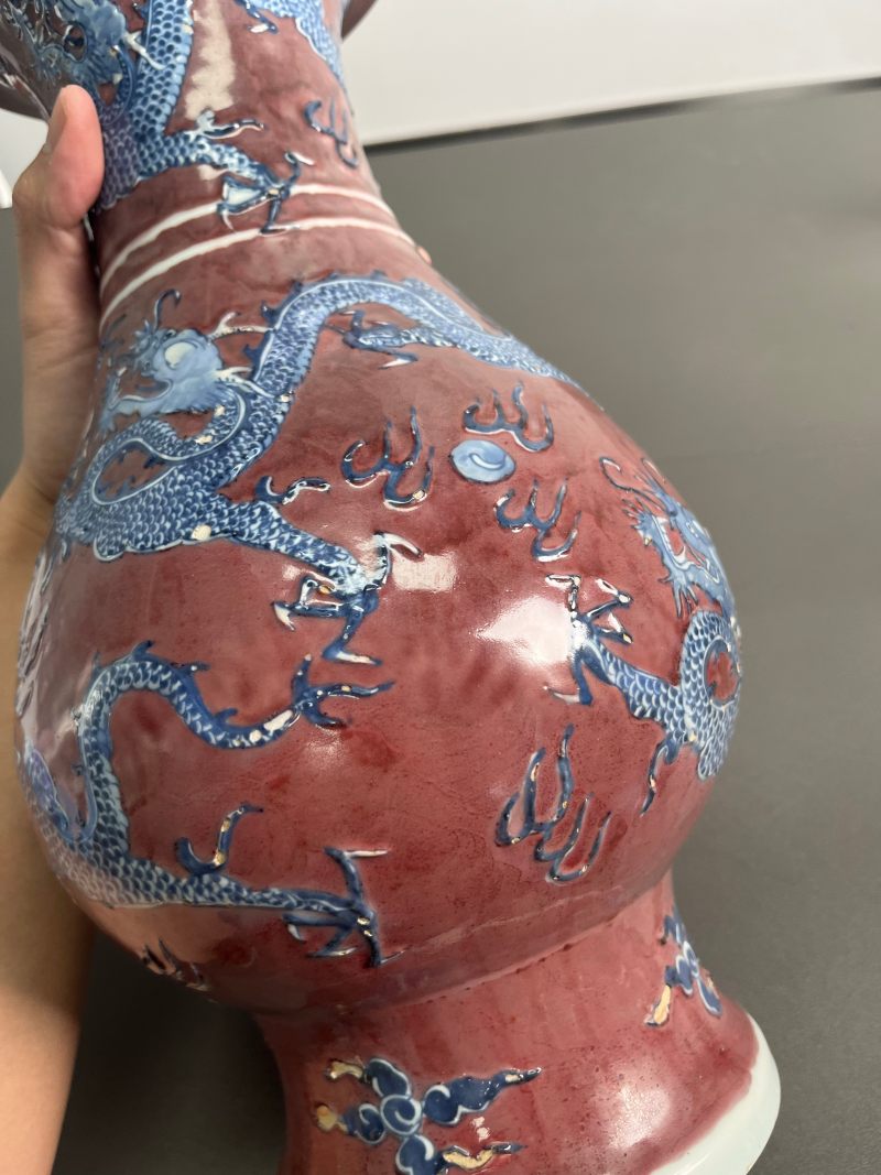 清康熙  青花釉里红堆塑云龙纹琵琶尊 - 图8