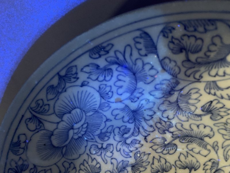 清嘉庆 青花线描缠枝花卉纹盘 - 图9