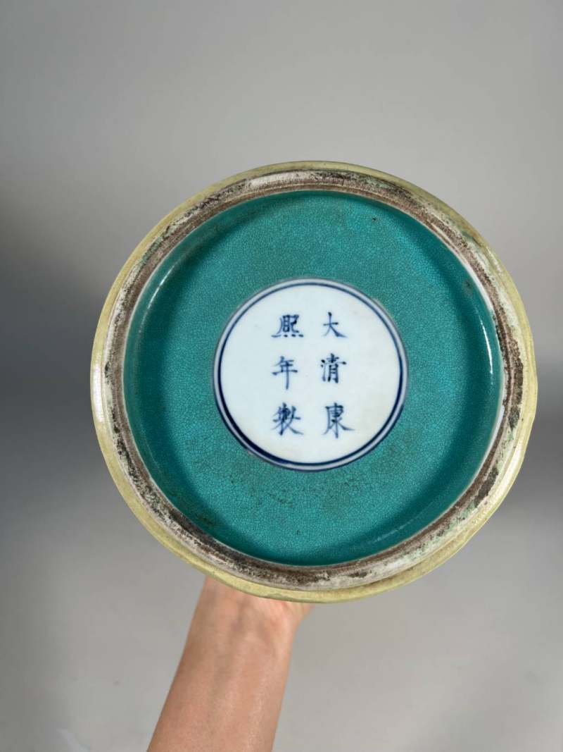 清晚期 米黄地锦鸡牡丹图花口花觚 - 图4