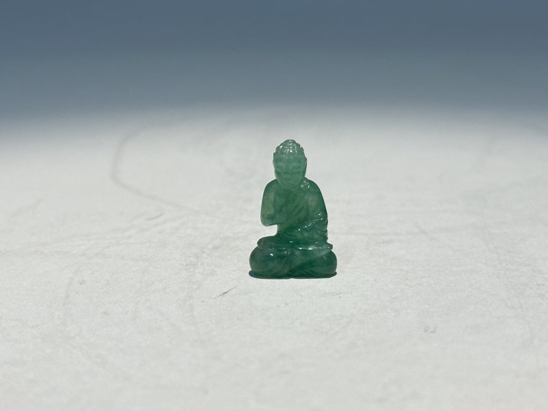 清 翡翠雕随身佛